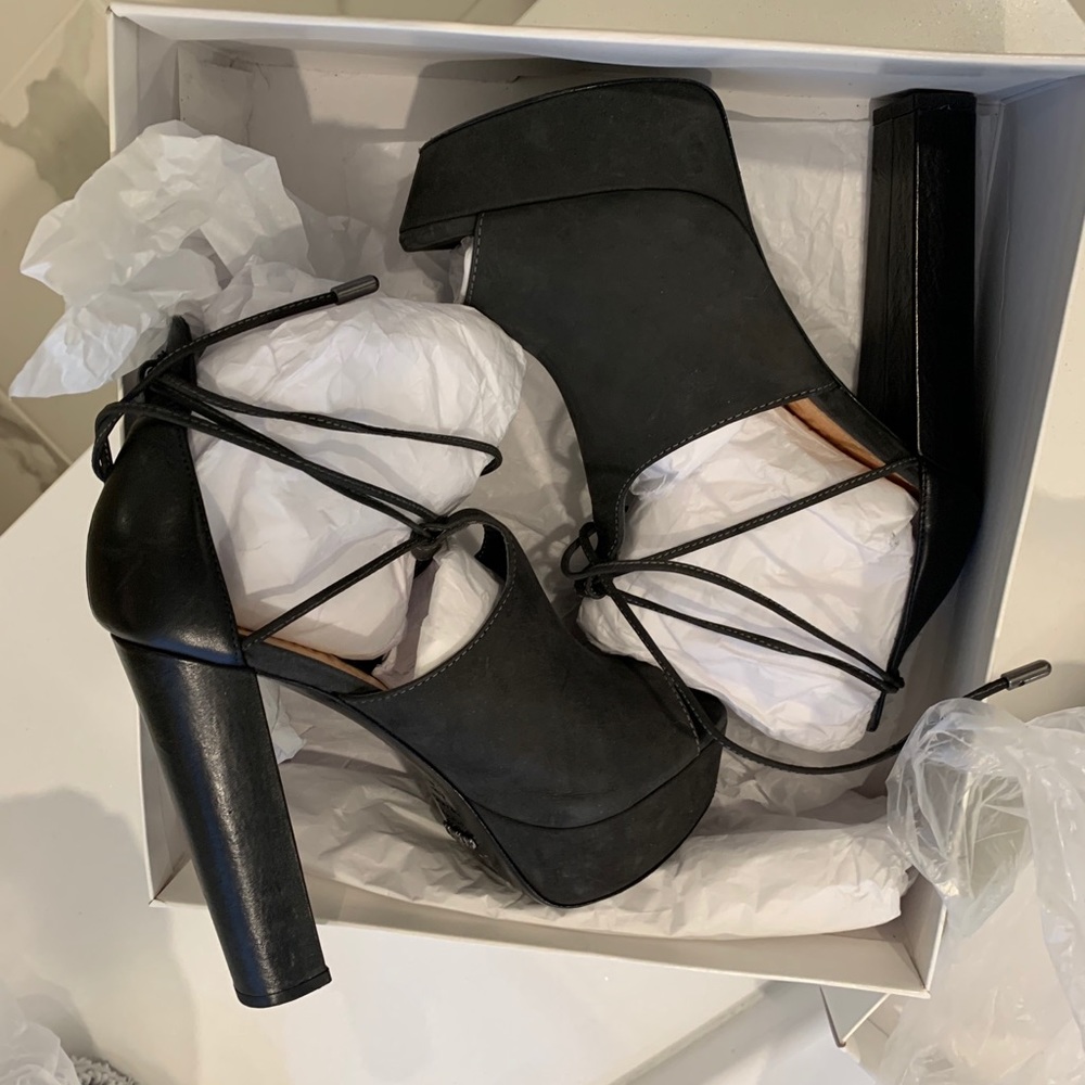 SCHUTZ Skylar platform heels